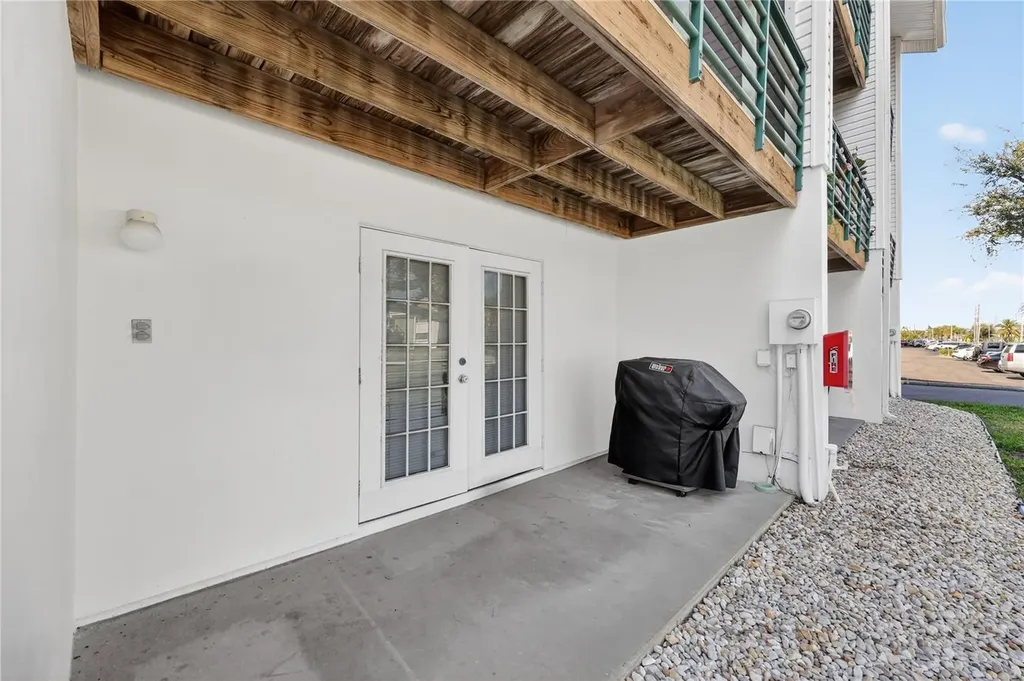 320 Island Way Clearwater FL 33767