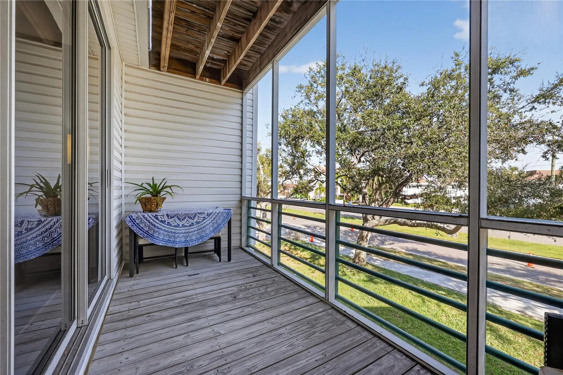 320 Island Way Clearwater FL 33767