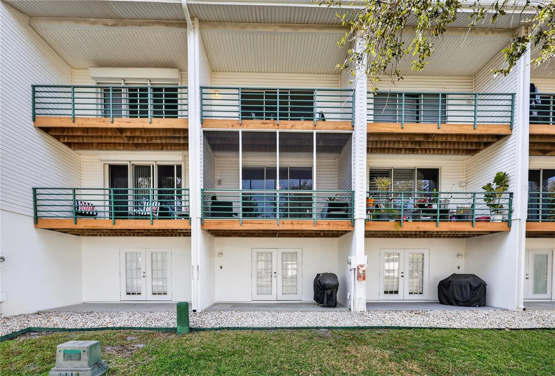 320 Island Way Clearwater FL 33767