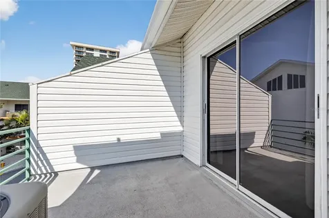 320 Island Way Clearwater FL 33767