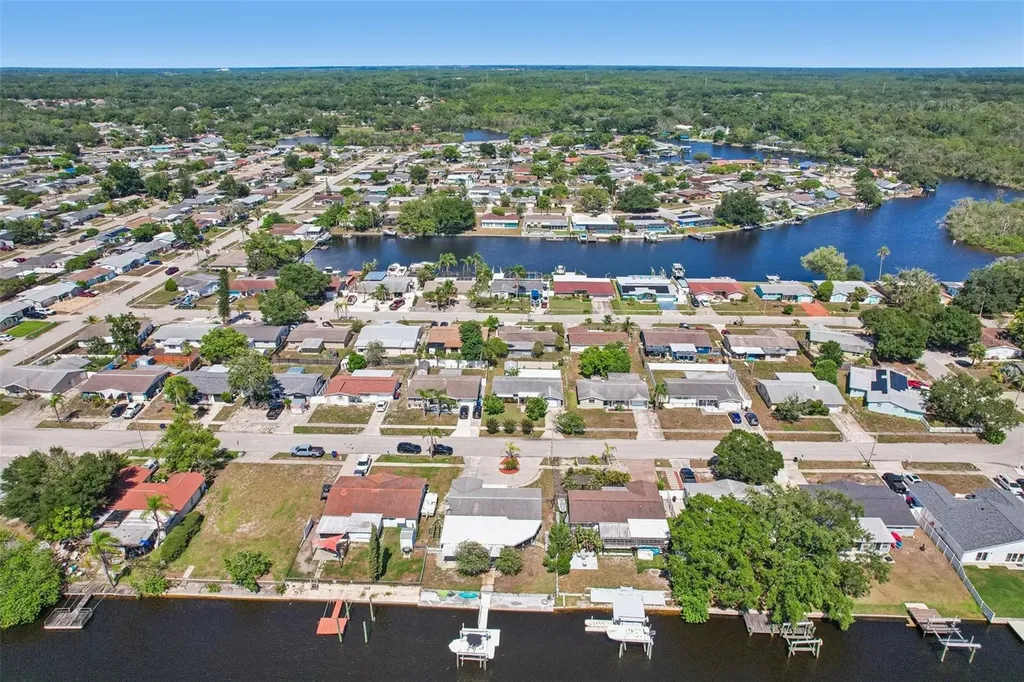 1133 Grand Boulevard Holiday FL 34690