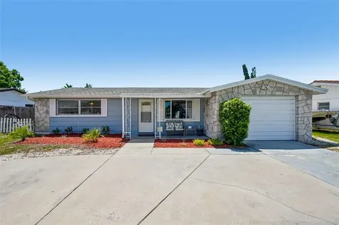 1133 Grand Boulevard Holiday FL 34690