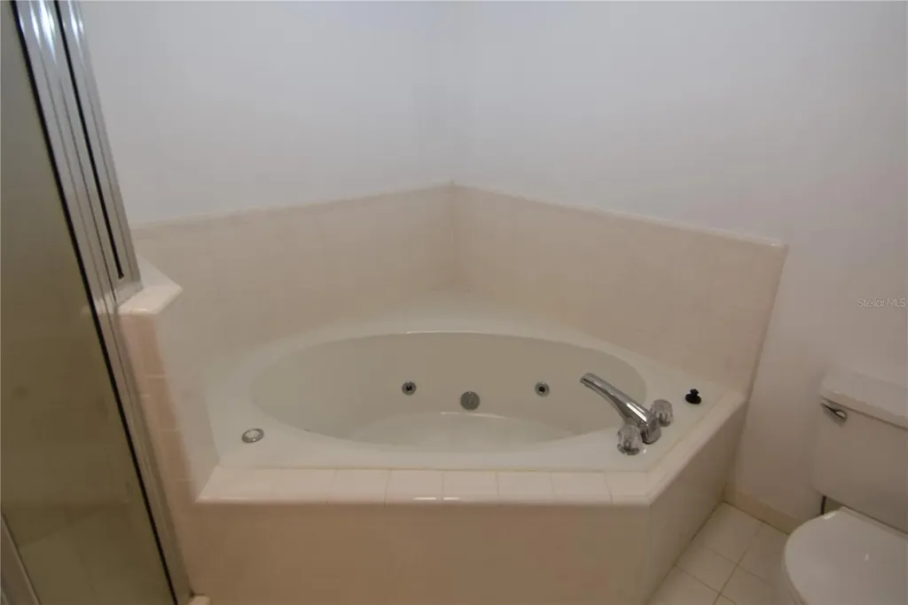 3750 NW 53rd Road Gainesville FL 32653