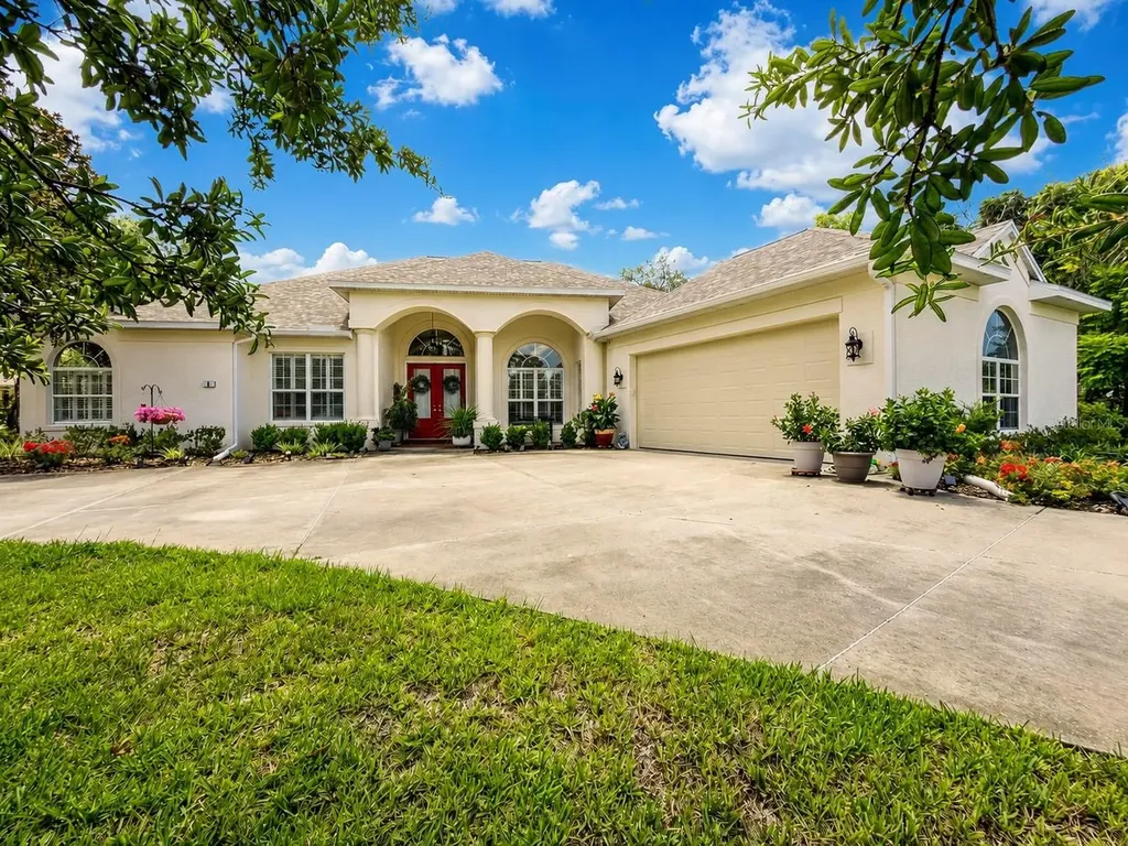 8 Cosmos Court E Homosassa FL 34446