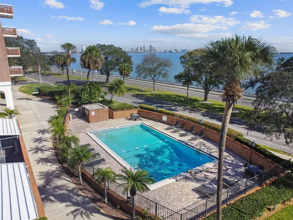 4015 Bayshore Boulevard Tampa FL 33611