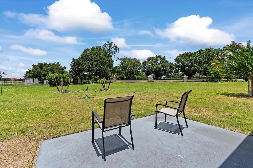 8113 Bridgeport Bay Circle Mount Dora FL 32757