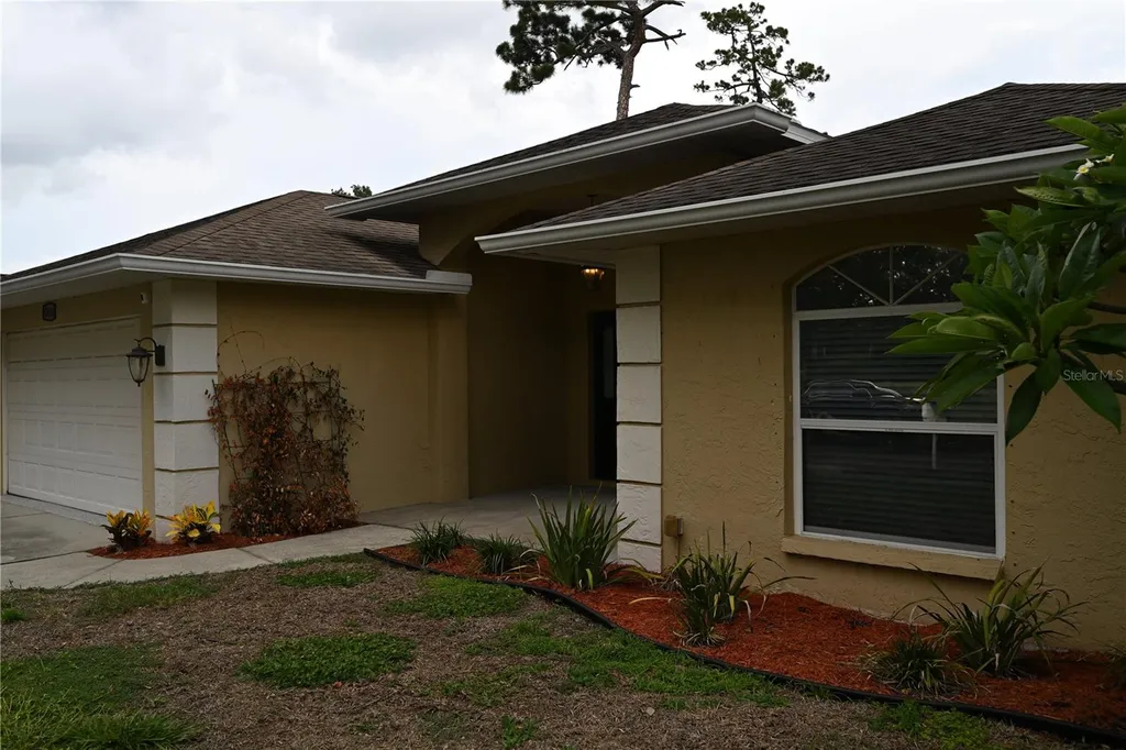 2043 Old Trenton Lane Sarasota FL 34232
