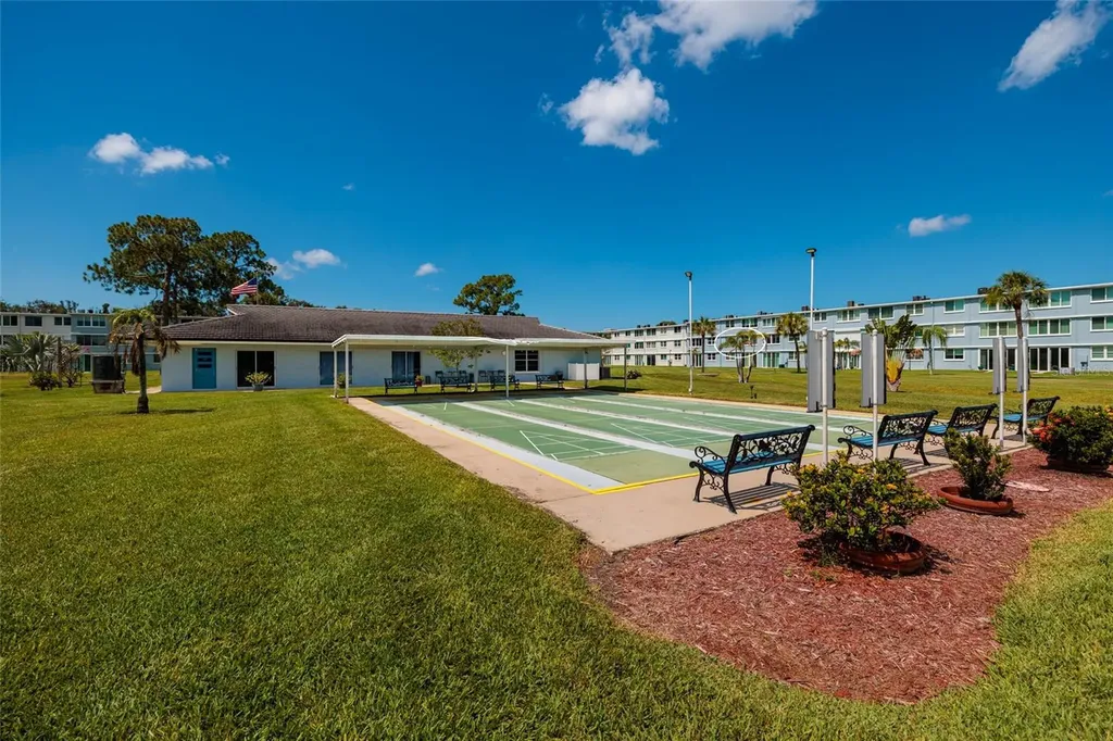 4715 Bay Street NE St Petersburg FL 33703