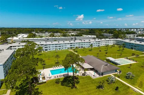 4715 Bay Street NE St Petersburg FL 33703