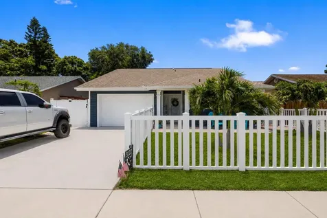3122 Whispering Drive N Largo FL 33771