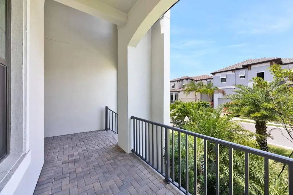 1112 Seagrape Drive Ruskin FL 33570