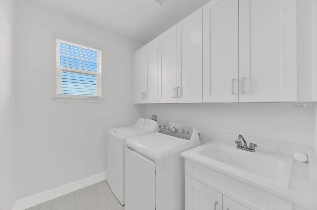 1112 Seagrape Drive Ruskin FL 33570
