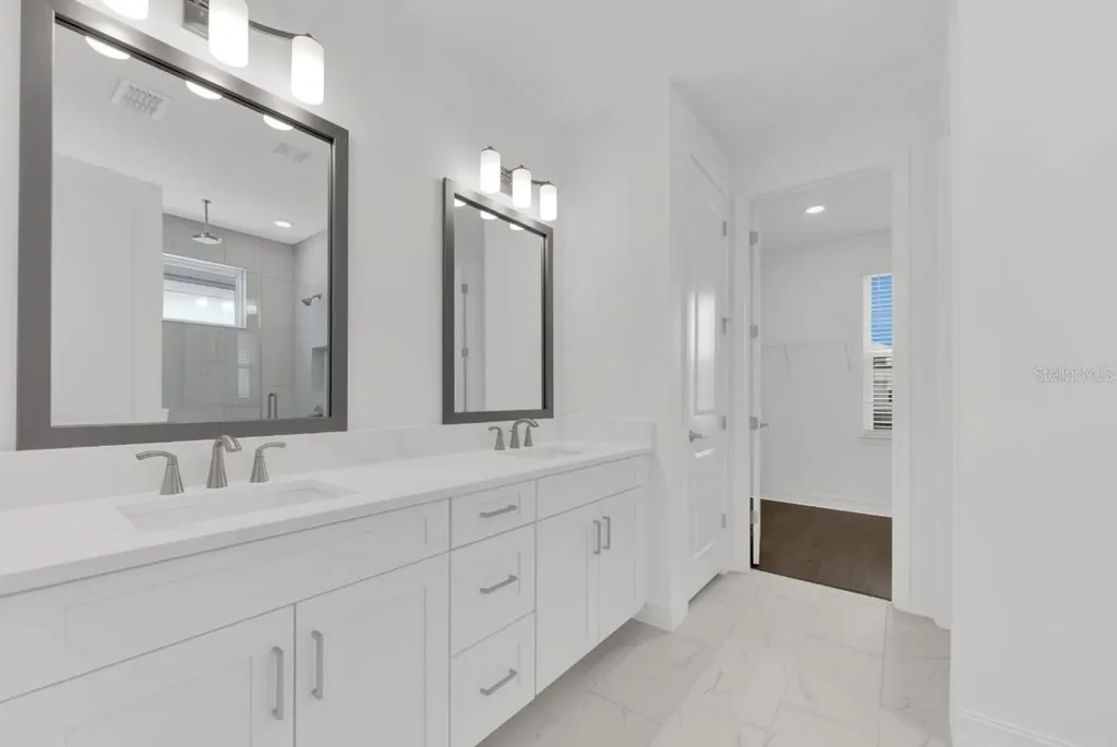 1112 Seagrape Drive Ruskin FL 33570