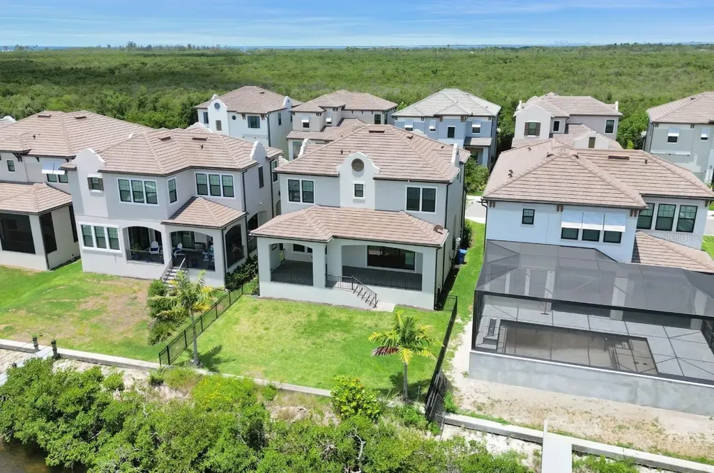 1112 Seagrape Drive Ruskin FL 33570