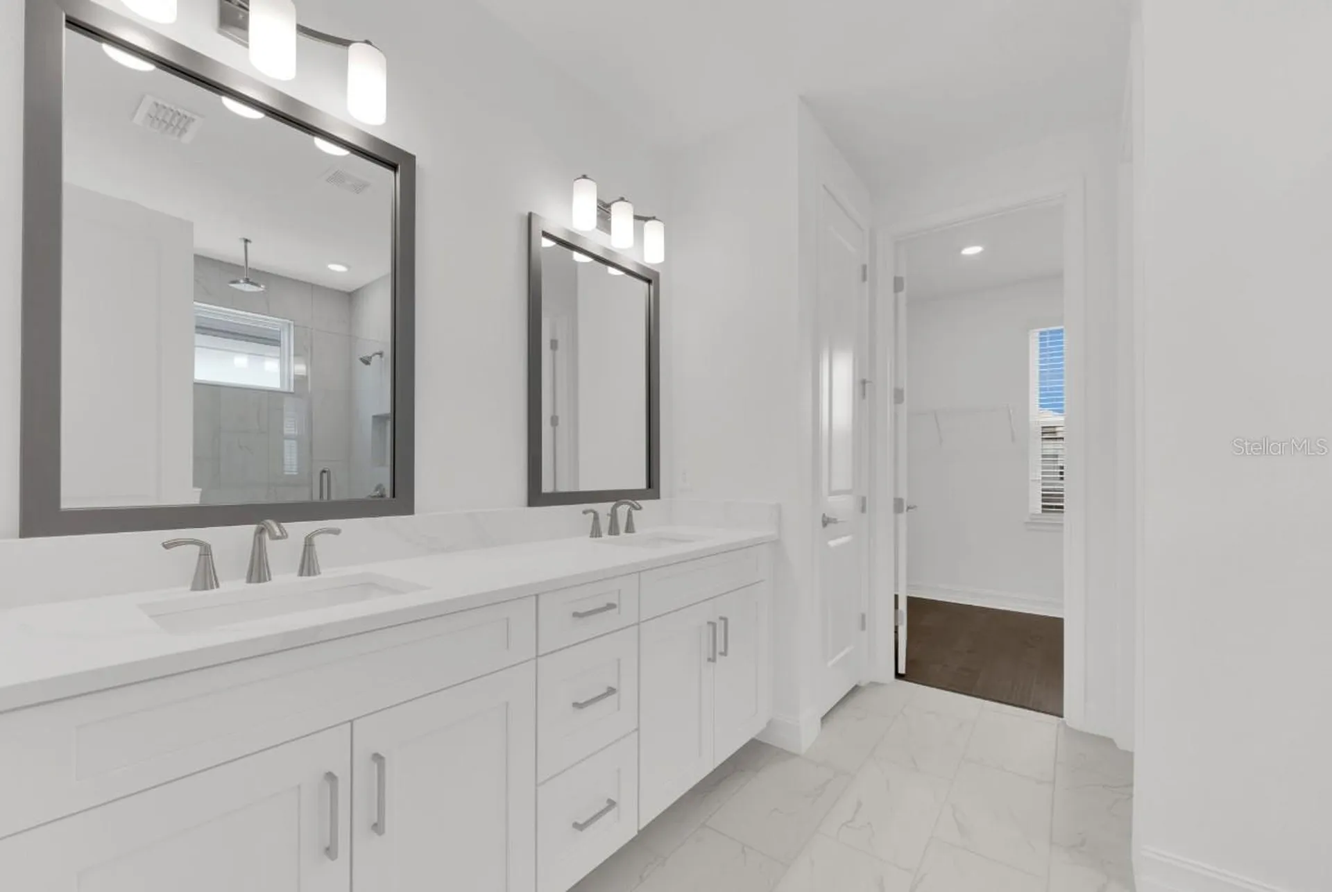 1112 Seagrape Drive Ruskin FL 33570