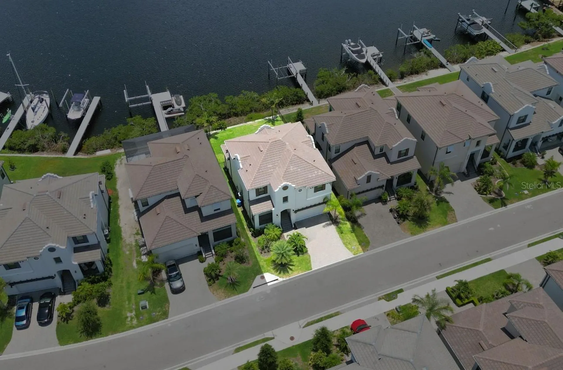 1112 Seagrape Drive Ruskin FL 33570