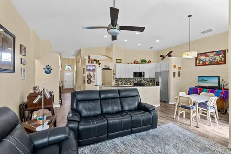 216 Tavestock Loop Winter Springs FL 32708