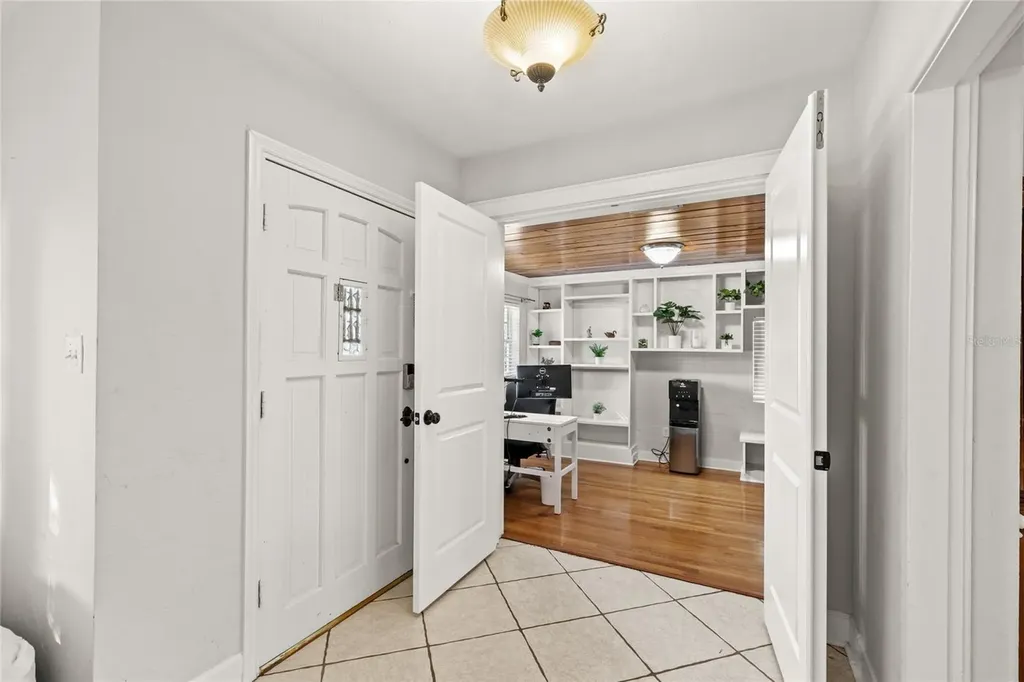 807 Silver Drive Orlando FL 32804