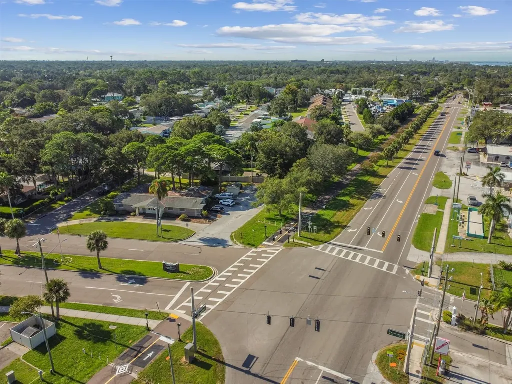 605 Palm Boulevard Dunedin FL 34698