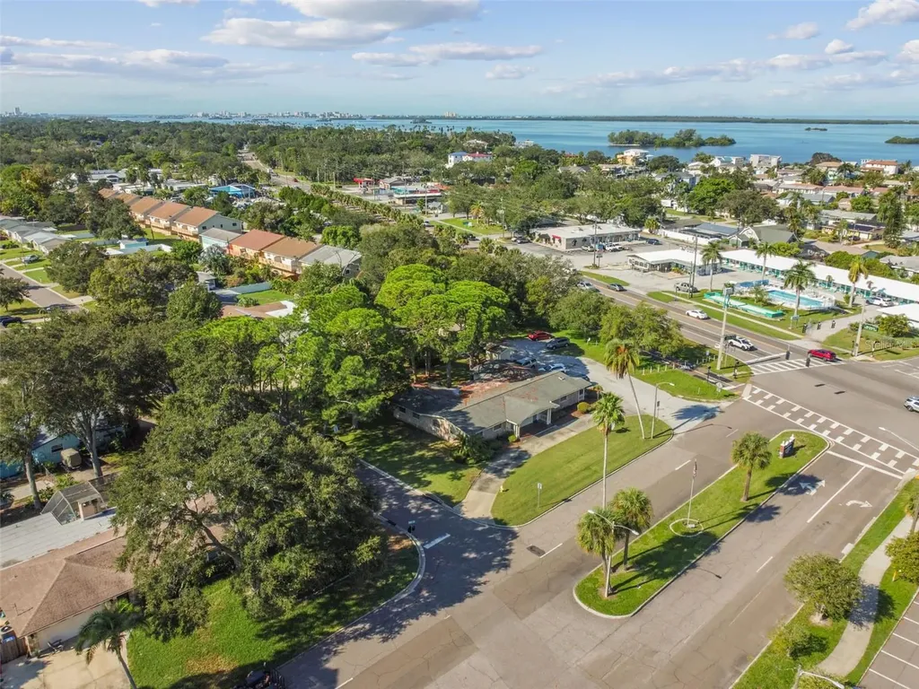 605 Palm Boulevard Dunedin FL 34698