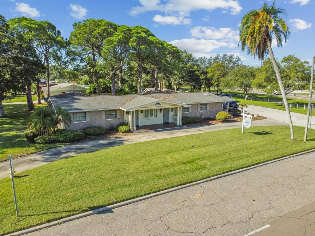 605 Palm Boulevard Dunedin FL 34698