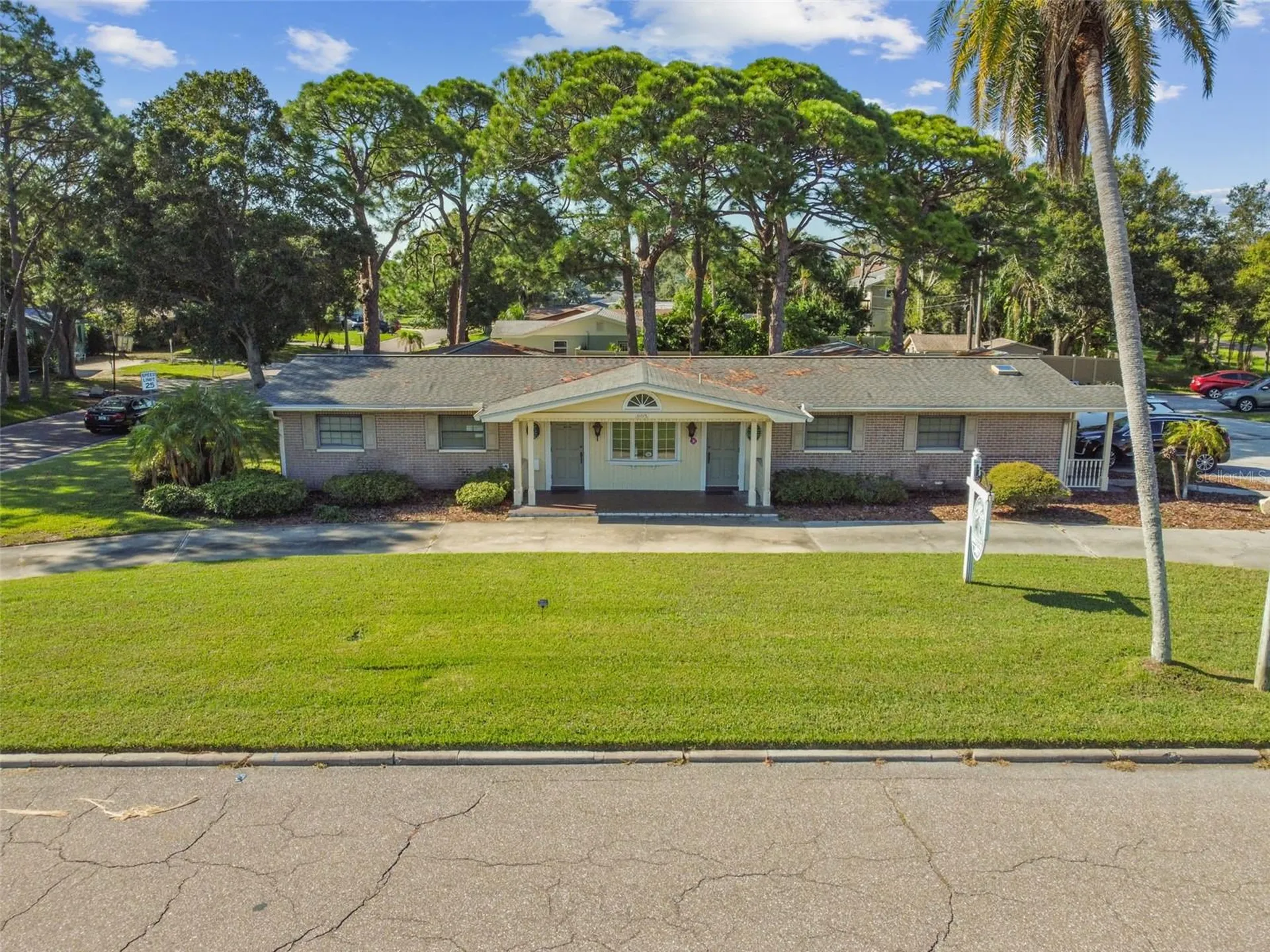 605 Palm Boulevard Dunedin FL 34698
