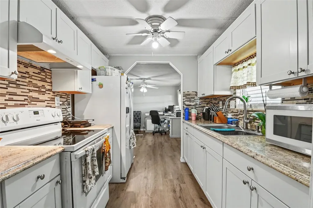 3902 Julie Drive Wesley Chapel FL 33543