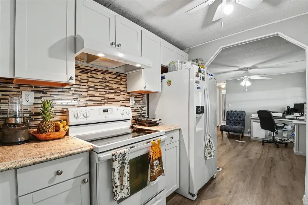 3902 Julie Drive Wesley Chapel FL 33543
