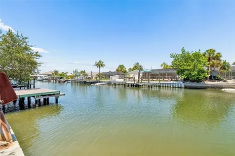 6331 Cocoa Lane Apollo Beach FL 33572