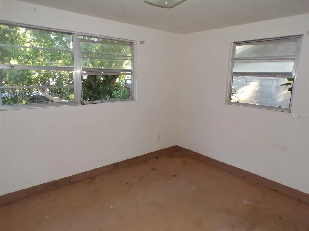 1938 Virginia Avenue Tarpon Springs FL 34689
