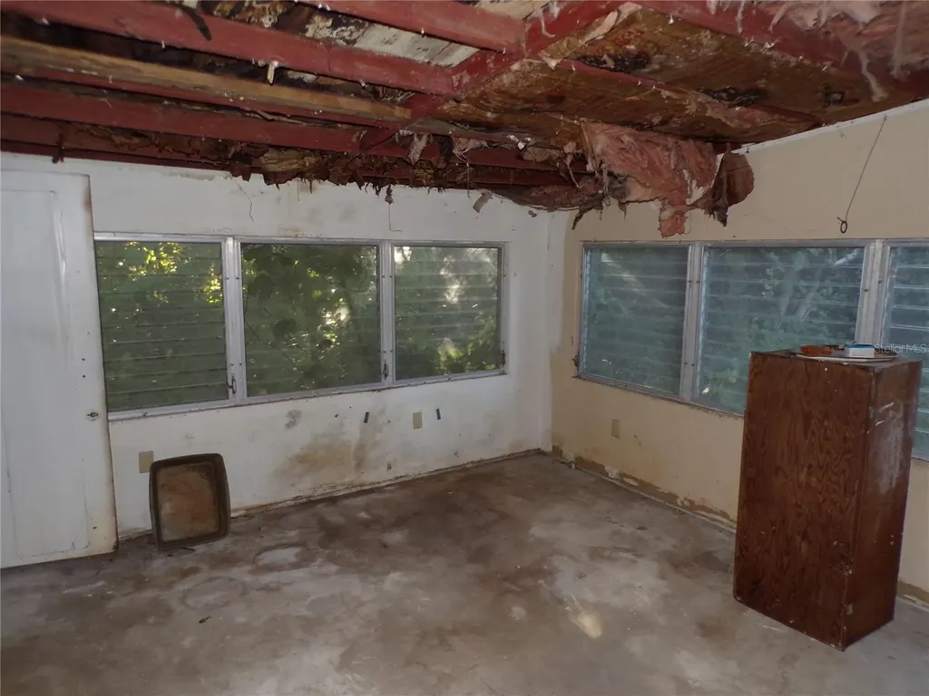 1938 Virginia Avenue Tarpon Springs FL 34689
