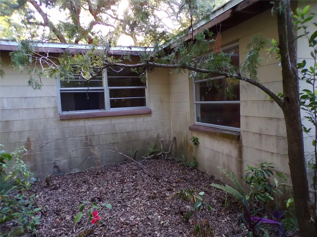 1938 Virginia Avenue Tarpon Springs FL 34689