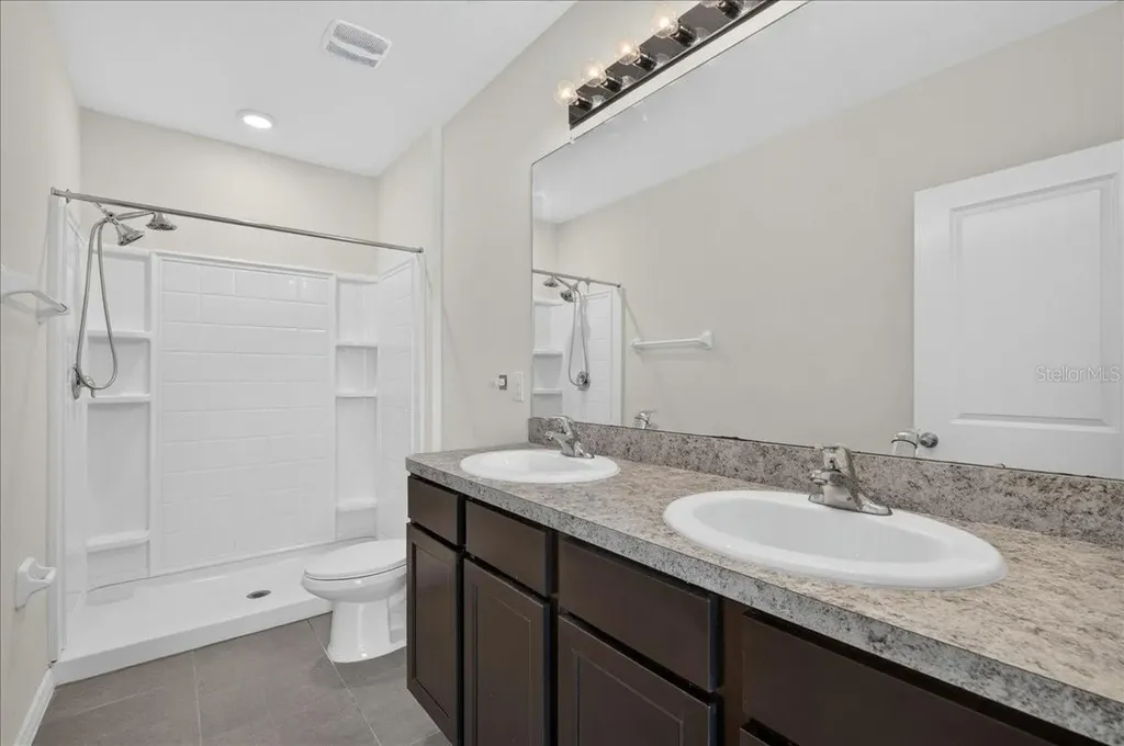 8655 Falling Blue Place Riverview FL 33578