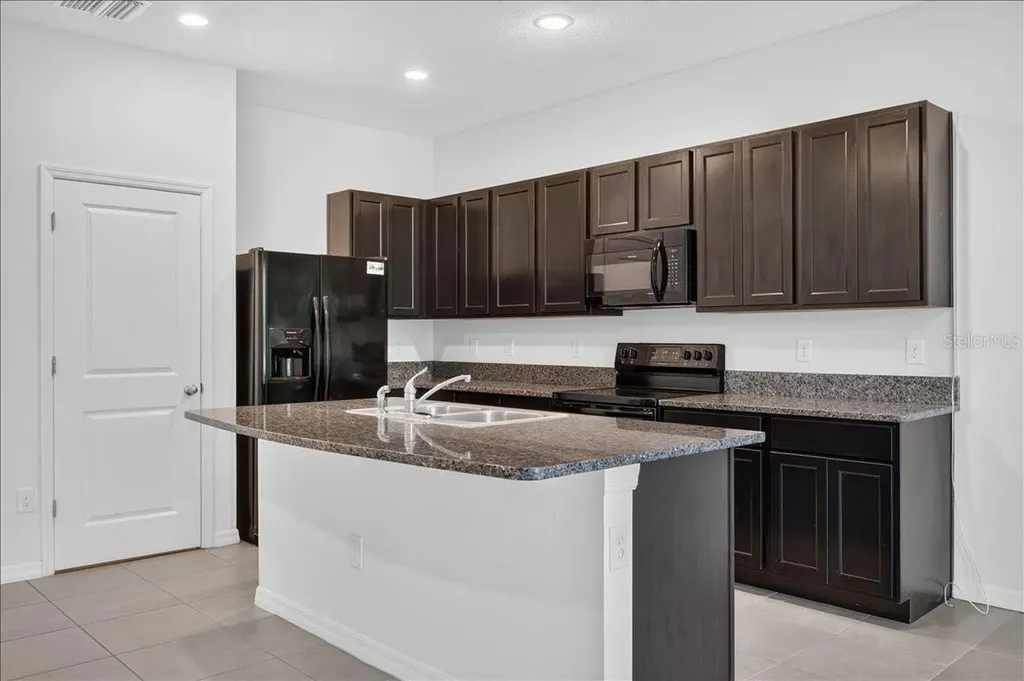 8655 Falling Blue Place Riverview FL 33578