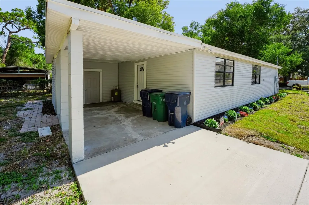 6425 S Richard Avenue Tampa FL 33616