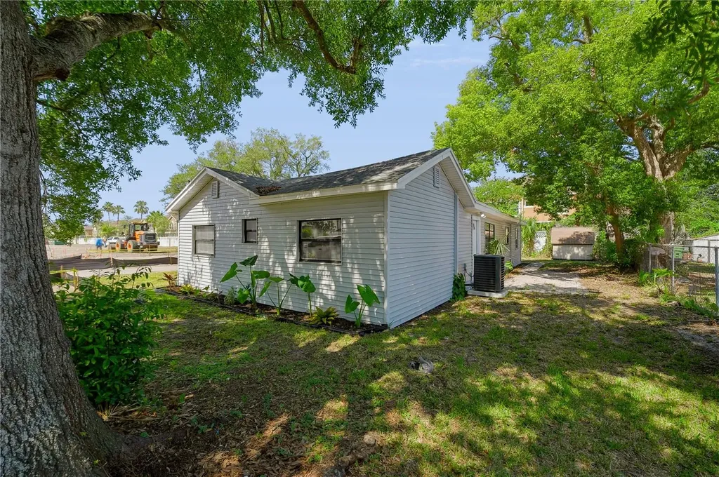 6425 S Richard Avenue Tampa FL 33616