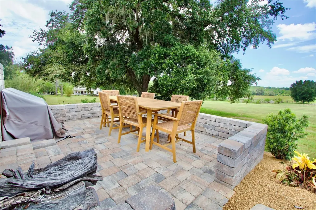 32112 Jack Russell Court Dade City FL 33525