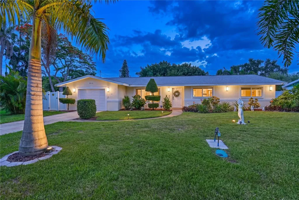5111 23rd Avenue W Bradenton FL 34209