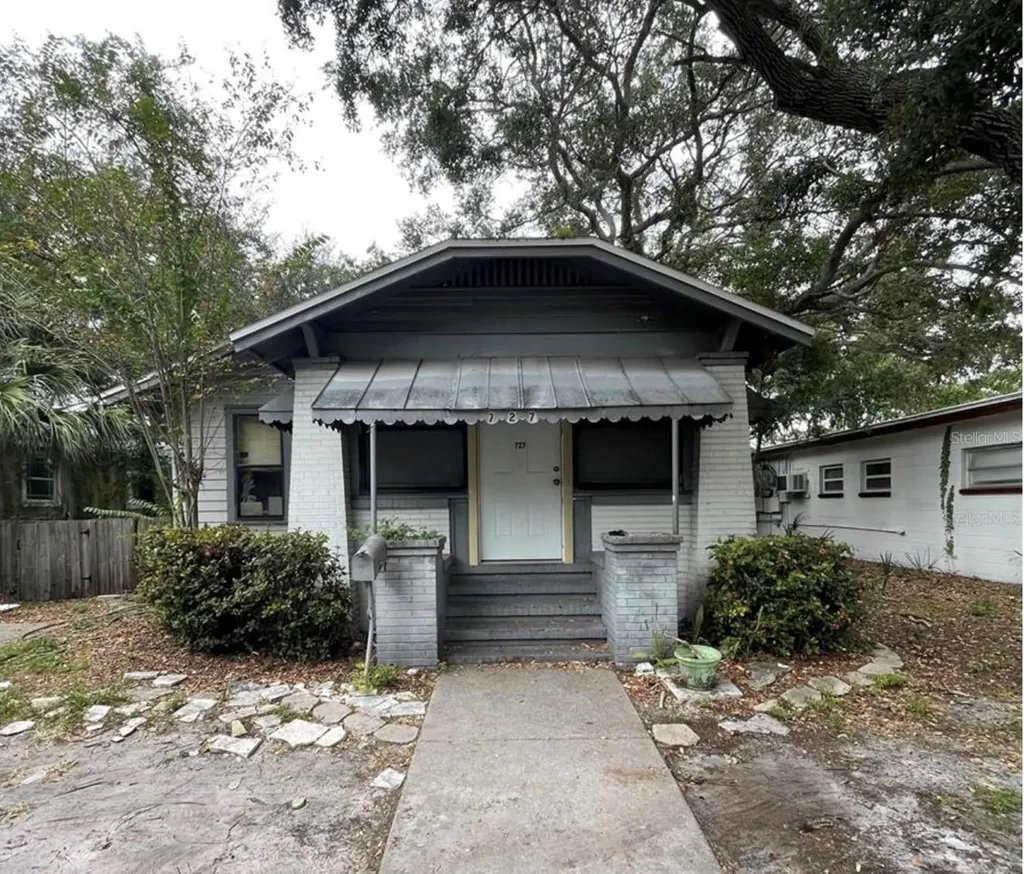727 20th Avenue S St Petersburg FL 33705