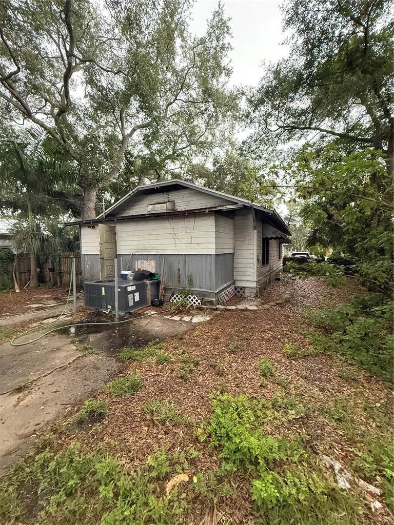 727 20th Avenue S St Petersburg FL 33705