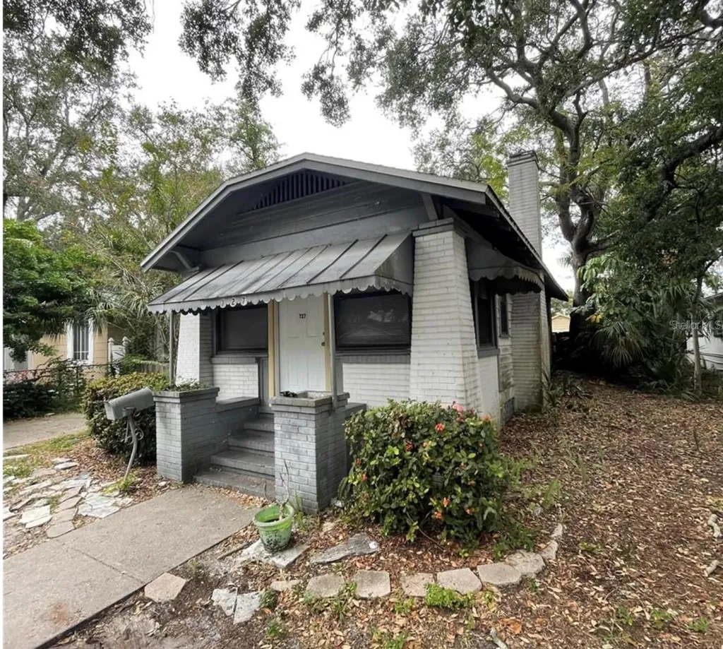 727 20th Avenue S St Petersburg FL 33705