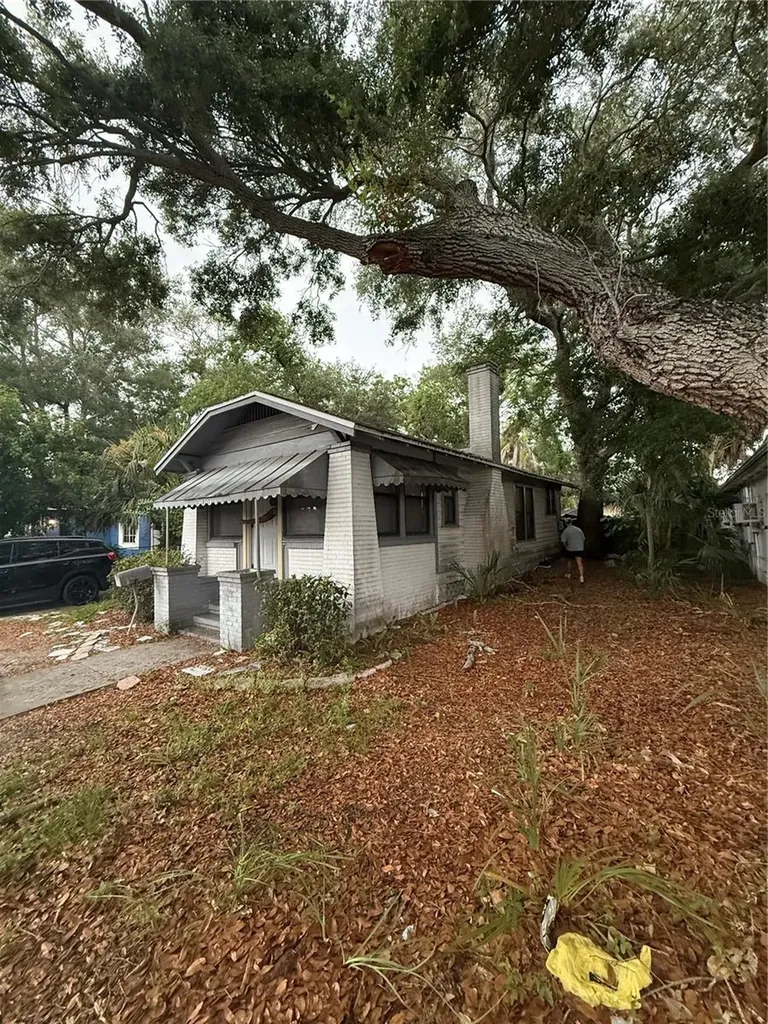 727 20th Avenue S St Petersburg FL 33705
