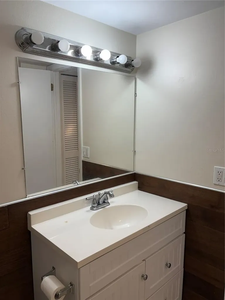 555 69th Avenue St Petersburg FL 33706
