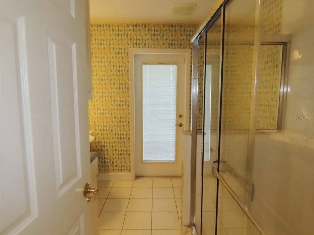 7555 Pine Valley Lane Seminole FL 33776