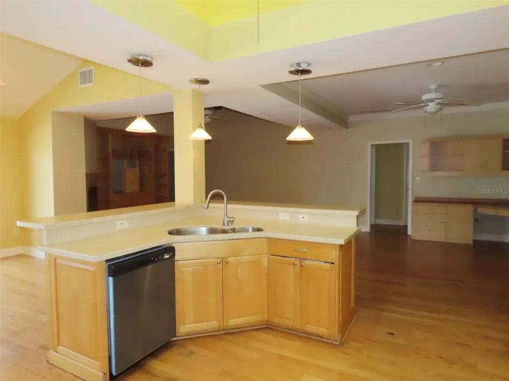 7555 Pine Valley Lane Seminole FL 33776