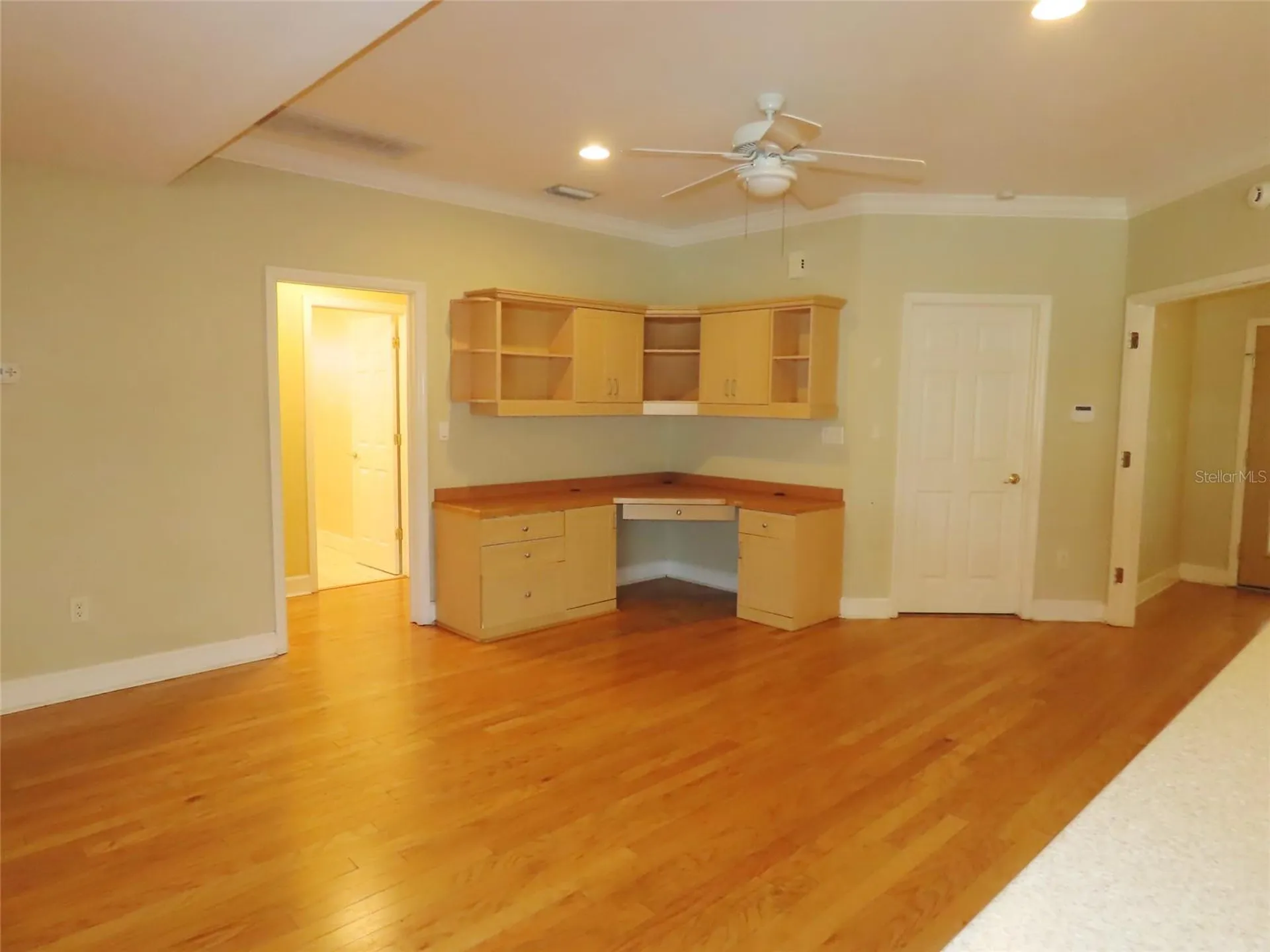 7555 Pine Valley Lane Seminole FL 33776