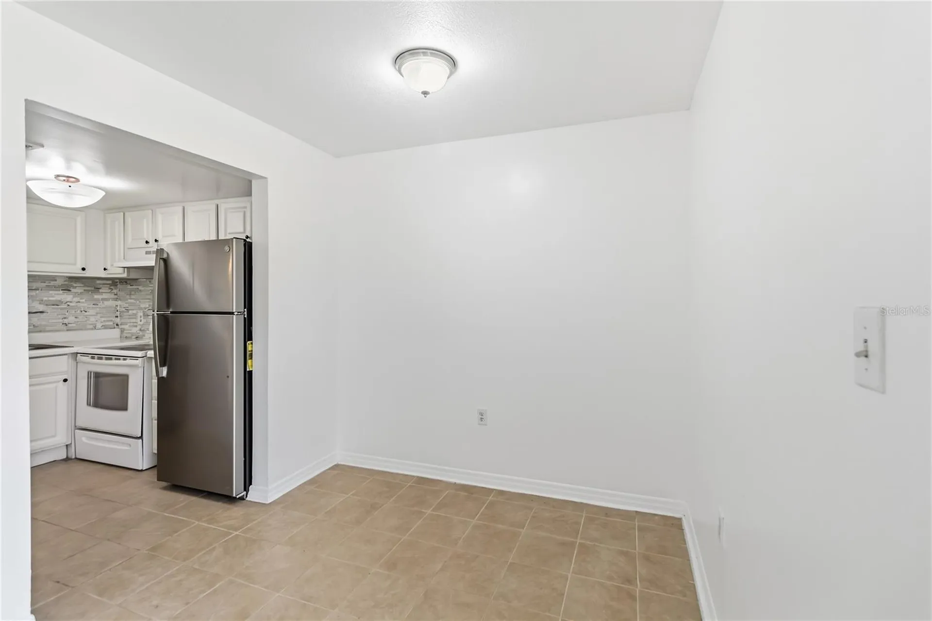 2569 N Alafaya Trail Orlando FL 32826