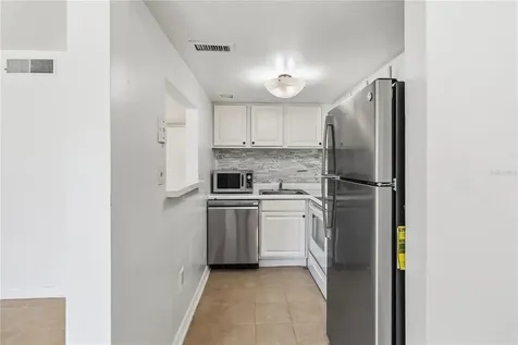 2569 N Alafaya Trail Orlando FL 32826