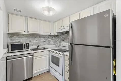 2569 N Alafaya Trail Orlando FL 32826