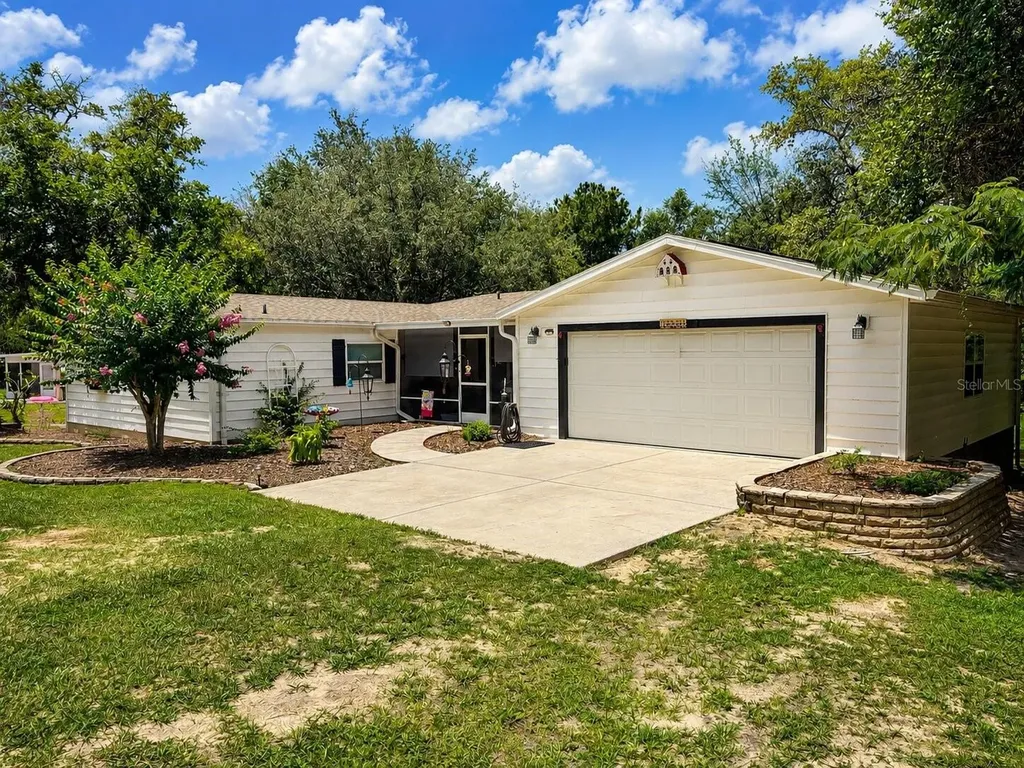 16363 SE 5th Street Silver Springs FL 34488